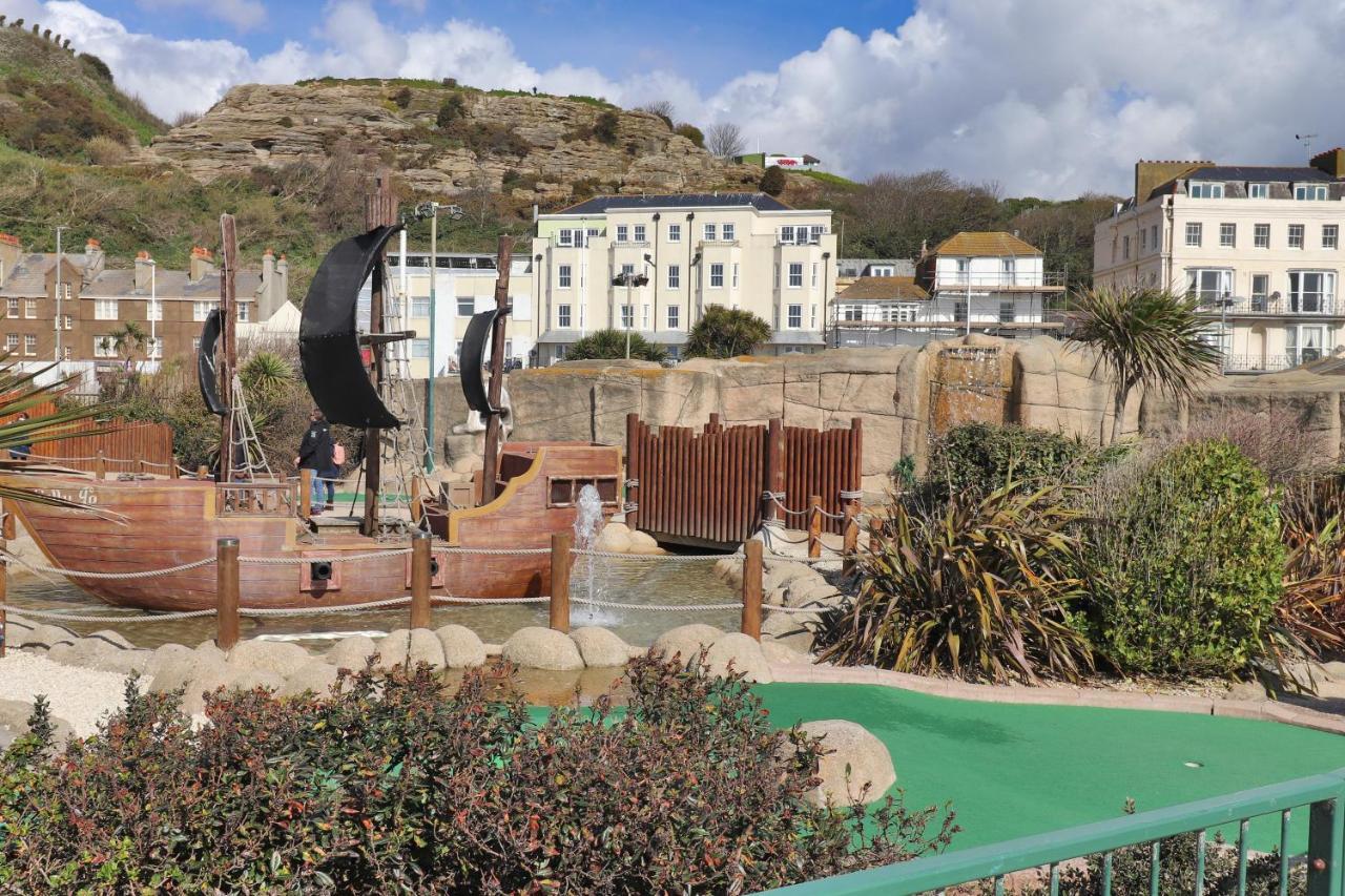 Master Accommodation Suite 9 Single Room With Roof Top Views Hastings Dış mekan fotoğraf