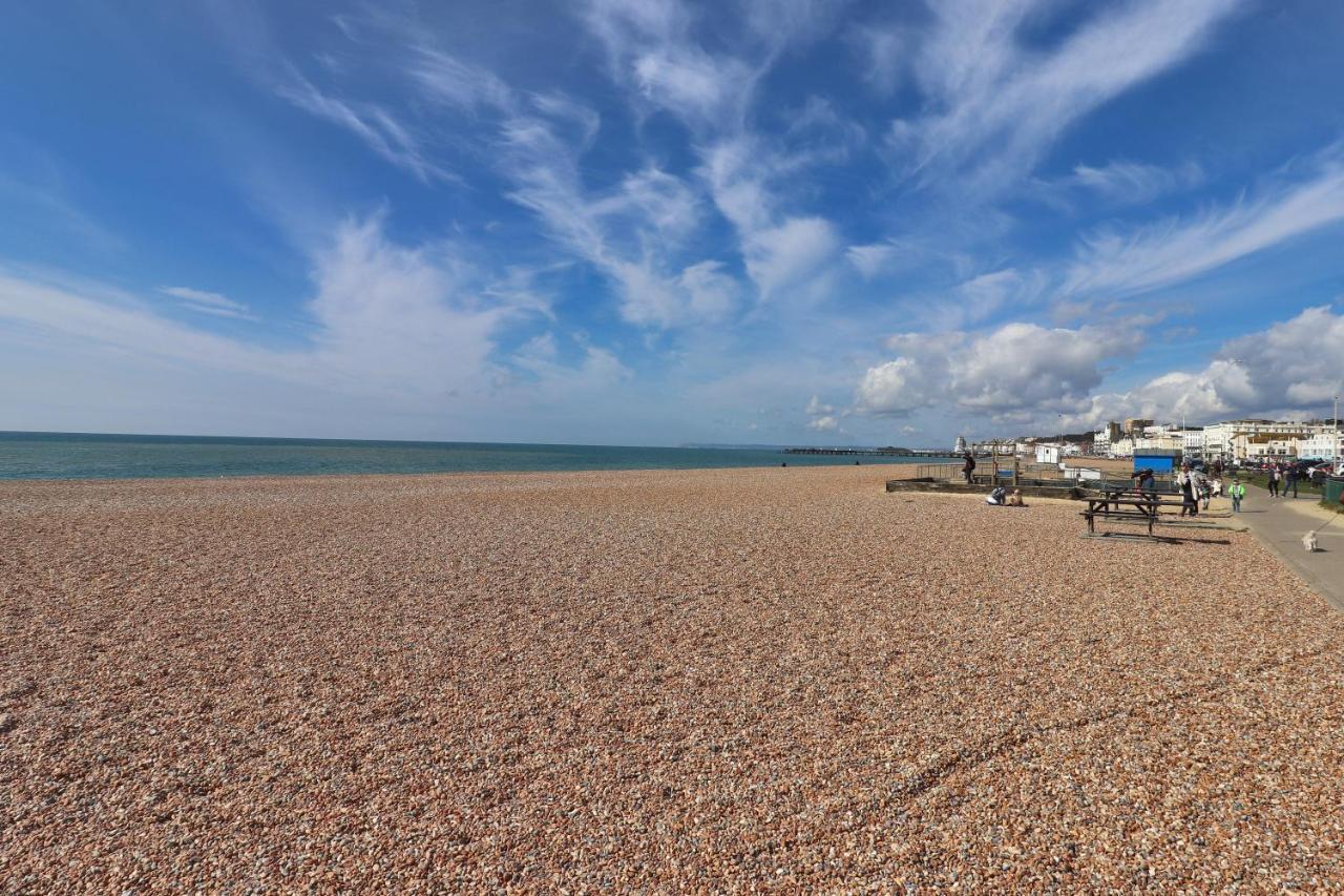 Master Accommodation Suite 9 Single Room With Roof Top Views Hastings Dış mekan fotoğraf